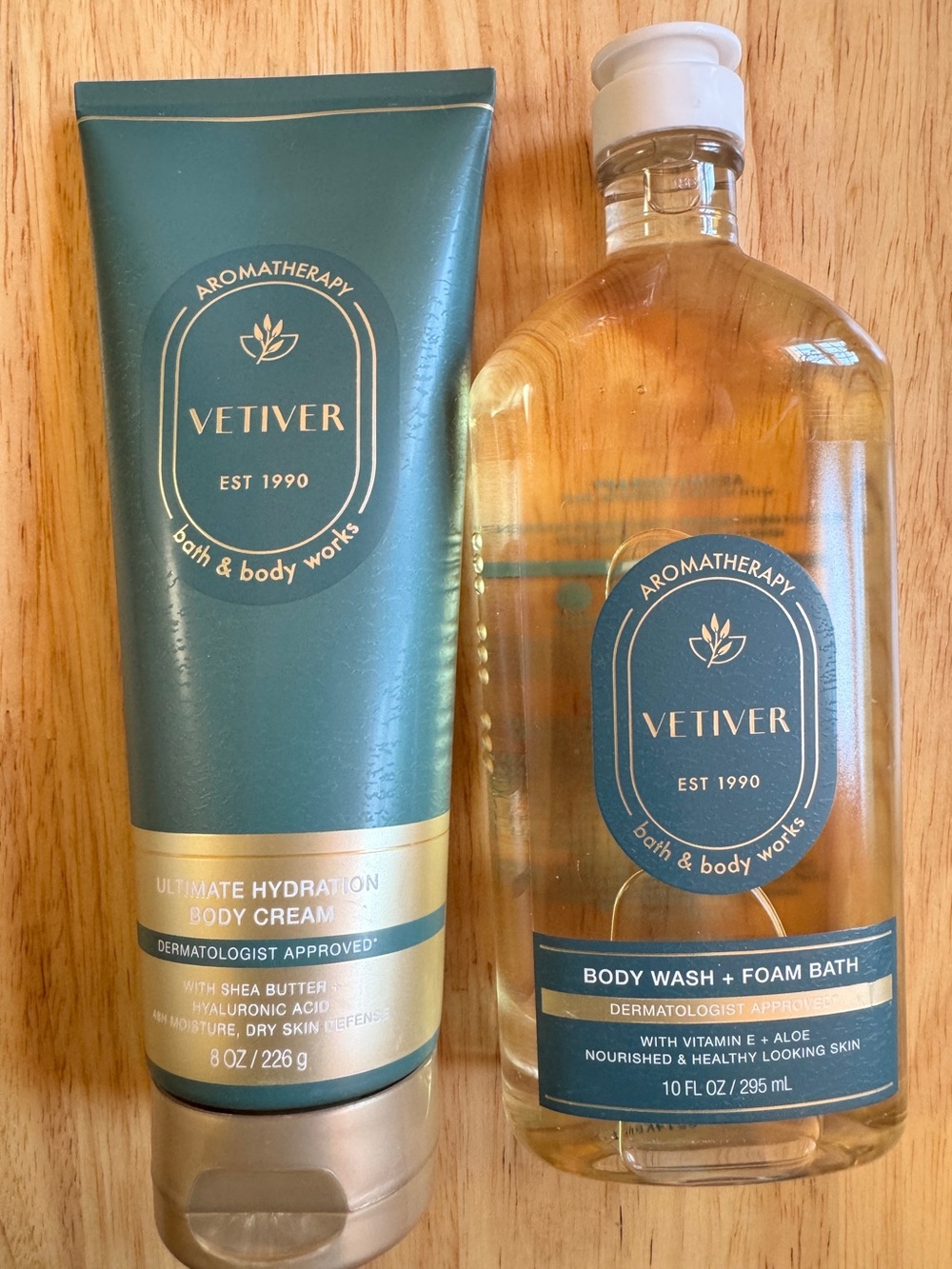 Bath & Body Works Vetiver Body Wash + Hydration Cream - teal & gold